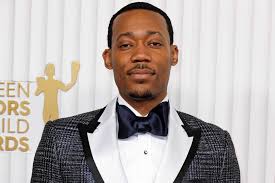 Tyler James Williams Remains Tight-Lipped About Janine/ Gregory's Kiss