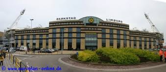 Erbaut wurde es zwischen 1999 und 2000. Parkstad Limburg Stadion Stadion In Kerkrade