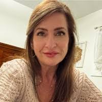 Kimberly Kress's Instagram, Twitter & Facebook