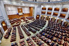 Trimise la presedintele româniei pentru promulgare. Camera DeputaÈ›ilor Permisul De VanÄƒtoare Poate Fi ObÅ£inut DupÄƒ Sase Luni De StagiaturÄƒ Ecopolitic