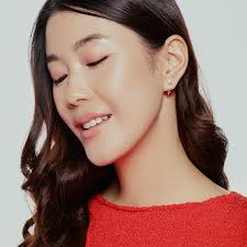 He drew a line and sold it for 100 million dollars. Barnett Newman ”Anna's  Light“ is one of Barnett Newman's most famous works, created in 1949. In  2013, a mysterious buyer purchased