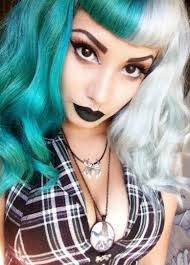 As the green vegetables contain a high amount of vitamins, zinc, copper, iron, biotin and other essential elements, then you can eat celeries for white hair prevention also. Half Green Half White Dyed Alternative Hair Wild Hair Color Green Hair Hair Color Blue