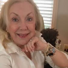 4 SEASONS HOME STAGING AND DESIGN