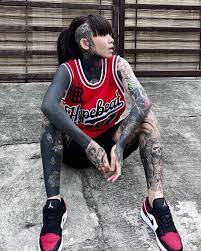 Angelie Pench on Instagram: “❤️” | Fashion, Style, Sporty