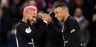 Cabe recordar que él quedó como agente libre desde el pasado 30 de junio. Cuanto Gana Neymar En El Psg