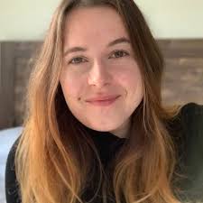 Shari Weake (@ShariBertulli)