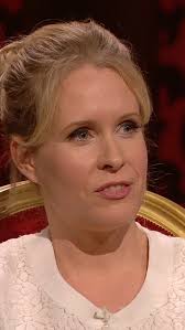 S16E06 Outtake: Alex's toes tasted of WHAT, Lucy?!