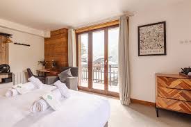 Book Now - Hotel du Lac