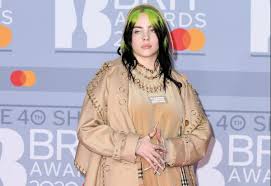 Onstage at the brit awards in a vivienne westwood mini skirt (with matching union jack printed jacket). Dua Lipa Billie Eilish Und Co Das Sind Die Gewinner Der Brit Awards 2021