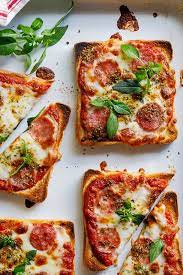 Easy Pizza Toast Simply Delicious Recipe Easy Meals For Kids Kids Lunch Recipes Food