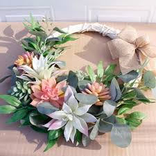 Décoration porte d entrée mariage. Decoration De Mariage Suspendus Succulente Couronne De Fleurs Artificielles Pour La Maison Jardin Fenetre Murs Porte D Entree Su Cdiscount Maison