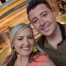 Content creators: what's a boundary you've set with your content? What  topics do you keep off screen/out of content? For me, the big ones are  body/health conversations, and wedding photos/details about my