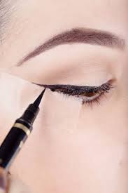 Start by putting on concealer before applying eyeliner and eyeshadow. Liquid Eyeliner Tips Scotch Tape Tips To Perfect Your Liquid Eyeliner