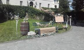 Pin Von Partyverleih Schwarz Karnten Auf Wedding In 2020 Heiraten Im Zelt Weinfass Hochzeit Gartenhochzeit