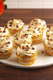 Turkeys are a popular choice, but pilgrim hats and pumpkins are also traditional choices. 20 Easy Thanksgiving Cupcake Recipes Cupcake Ideas For Thanksgiving