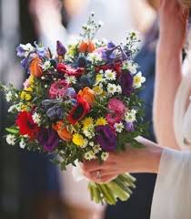 The summer has some of the most beautiful flowers, so we're sharing 15 inspirational summer wedding bouquet ideas filled with in season blooms. Beautiful Bouquets For Summer Wedding To Obsess Over