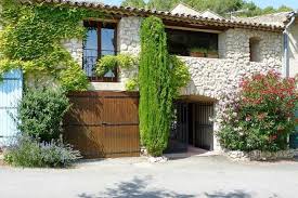 Ferienhaus Mit Innenhof Im Luberon In Der Provence Prv039 In Merindol Frankreich Paris Elsass Normandie Coted Azur Bre Frankreich Urlaub Urlaub Provence
