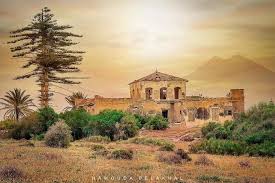 Architectural Hunting On The Go Southern Tunis Ezzahra Saint Germain Associated With Its Mysterious House Da Beautiful Buildings Architecture Mansions