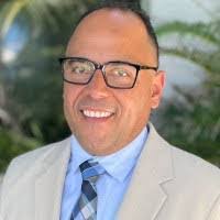 Juan Oyola's Instagram, Twitter & Facebook