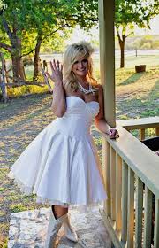 Gemgrace provides you country & western style wedding dresses range from short, long or high low lengths. Buzzfeed Box Wedding Guest Dresses With Cowboy Boots Istanbul Mount Pleasant Women S Clothing Shoes Accessories