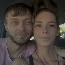 Do companies pay extra for having a CDL?