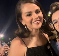 8 July: Selena leaving Le Musée de l'Homme in Paris