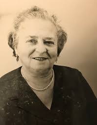 Elisa Marcus's Instagram, Twitter & Facebook