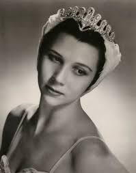 Dame Beryl Gray dans la carte de vœux « Swan Lake »