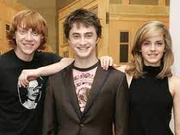 Cast of harry potter under a different light… share with your friends. List Of Harry Potter Cast Members Harry Potter Wiki Fandom