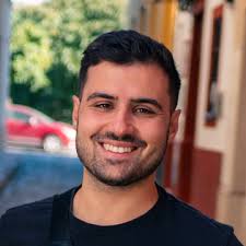 Trouvez un freelance Montage Son disponible sur Malt