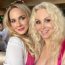 Donna Spangler's Instagram, Twitter & Facebook