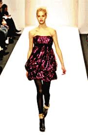 Runway Fashion Gif Fashion Animated Clothes Show Gif Models Flash Designers Runway Fashion Runway Fashion Gif Fashion