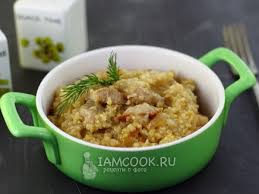 Tumis bumbu halus hingga matang dan tercium aroma harum. Bubur Gandum Dengan Daging