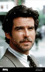 Pierce Brosnan Film Love Affair (1994) Characters: Ken Allen Director:  Glenn Gordon Caron 21 October 1994 **WARNING** This Photograph is for  editorial use only and is the copyright of WARNER BROS and/or