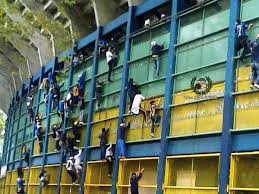 We did not find results for: 3rd Eye Not On Twitter Rosario Central Fans Climb Up The Side Of Their Stadium To Gain Access Http T Co Ozzuaagkpq