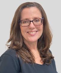 We were so excited to have LISA BIBEAU back at the studio Guest Teaching  last night! Ms. Bibeau is from Westport, MA and is a graduate of the  Hartford Ballet's Teacher Training