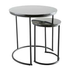 Pour une ambiance simple mais chic, craquez pour les tables gigognes en marbre et chêne twins. 2 Bouts De Canape Gigognes En Marbre Noir Gustavo Maisons Du Monde