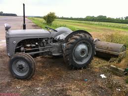 The serial number is 509,339 so that dates it at 1956, and means it was one of the latter tractors to be produced (total production was 517,651). Tractordata Com Ferguson Tef 20 Tractor Information