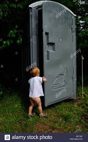Duschzelt für outdoor beach camping toilette dressing privacy zelt rain shelter. Boys Toilet Stockfotos Und Bilder Kaufen Alamy