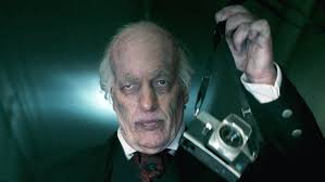 The mortuary collection comes at a great time with halloween right around the corner and it's perfect for a great night of light spooks with a nice creepy edge. Critica The Mortuary Collection 2019