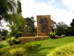 It is situated within the parliamentary constituency of simpang renggam. Https Www Malaysiatravelpedia Com Bukit Layang Layang Johor Malaysia Html