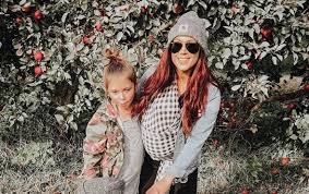 Tenn mom's popular face aka chelsea houska is an amazing mum of three children including watson cole deboer, layne ettie deboer, and aubree skye skye lind deboer. The Teen Moms Use Instagram Filter Presets To Get The Perfect Pic
