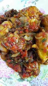 Semua boleh buat dengan sambal sos ni. Resepi Ayam Masak Sambal Hijau Simple