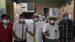 Perú decidió este domingo entre el izquierdista pedro castillo y la derechista keiko fujimori en una polarizada votación por la presidencia que se prevé muy ajustada. Elecciones 2021 Peru Libre Manolo Fernandez Descarta Unirse Al Equipo Tecnico De Pedro Castillo Politica Peru21