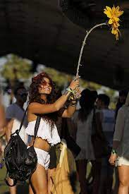 Pin By Danielle Maxwell On The Truth Vanessa Hudgens Style Vanessa Hudgens Coachella Fashion