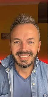 I see you viewing my post and you can't even say hi? Don't tell me you've  stopped loving me 💔 It's me, Mr capone e I love you all deeply..always and  forever