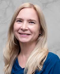 Robin Clapp's Instagram, Twitter & Facebook