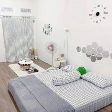 Padahal, menciptakan tempat tidur yang nyaman nggak selalu harus menggunakan ranjang lo. 8 Inspirasi Desain Kamar Tidur Minimalis Tanpa Ranjang Instagramable