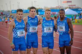 Il record mondiale della staffetta 4×100 metri è detenuto, con 3684, dalla nazionale giamaicana (composta da nesta carter, michael frater, yohan blake e usain bolt), primato stabilito l'11 agosto ai giochi olimpici di londra 2012. Migliori Prestazioni Italiane Nella Staffetta 4 100 Metri Wikipedia