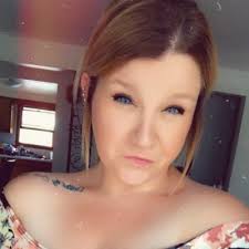 Tara Lee Roberts (@taraleeeroberts)